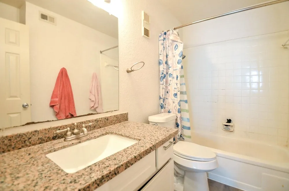 8100 Creekbend Dr #120 Houston, TX 77071
