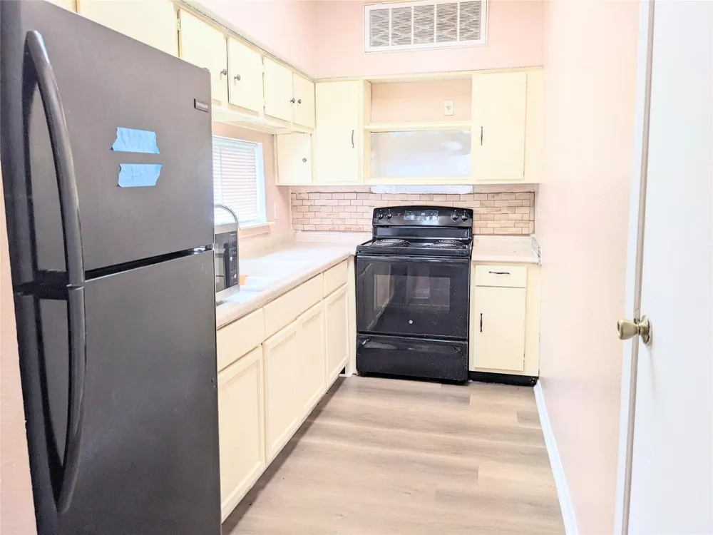 10855 Meadowglen Lane #702 Houston, TX 77042