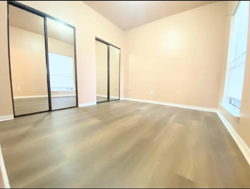 10855 Meadowglen Lane #702 Houston, TX 77042