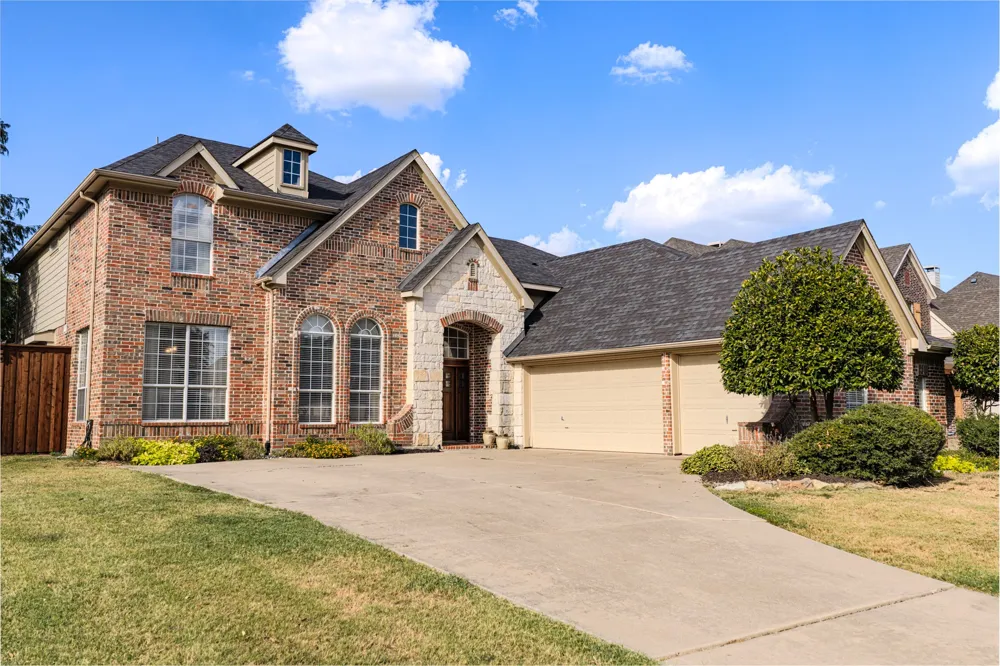 1620 McGreg Lane Carrollton, TX 75010