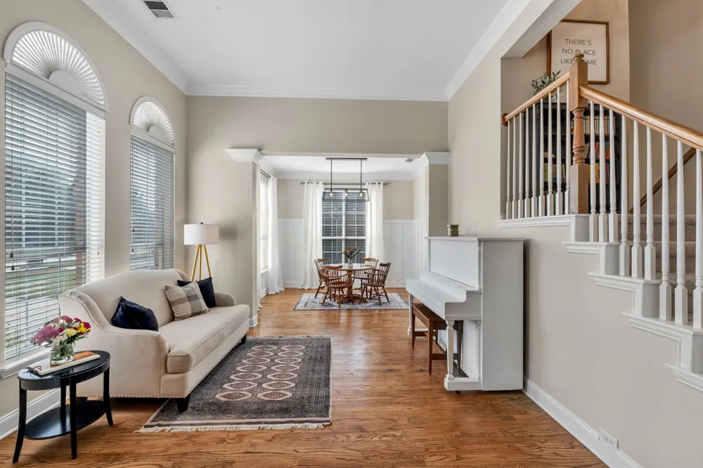 1620 McGreg Lane Carrollton, TX 75010