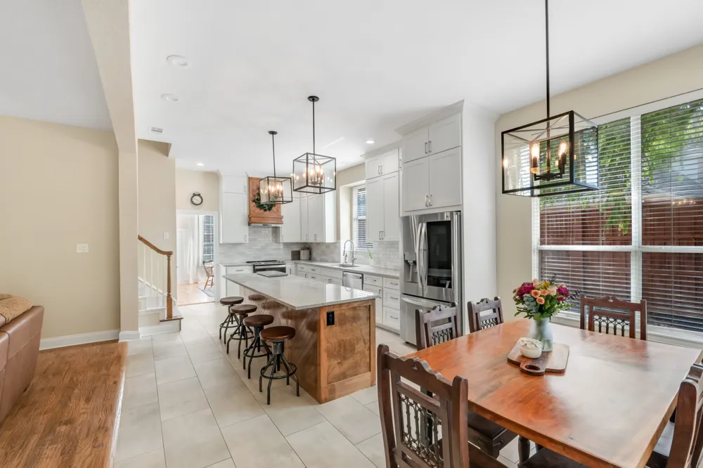 1620 McGreg Lane Carrollton, TX 75010