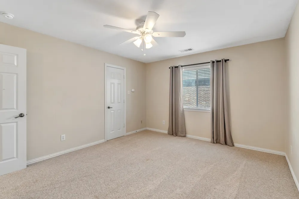 1620 McGreg Lane Carrollton, TX 75010