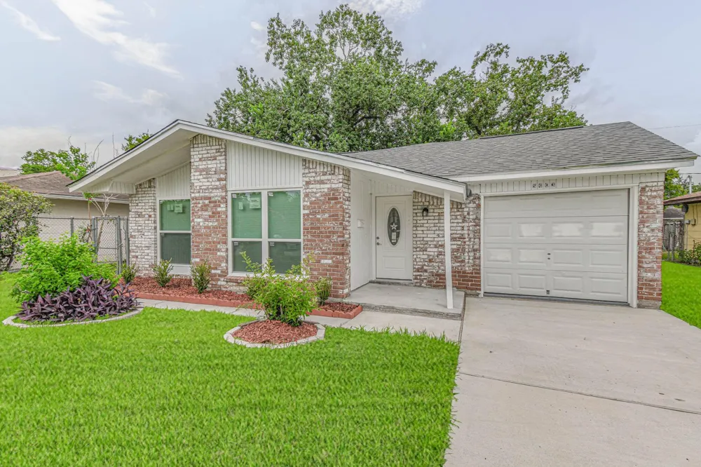 5003 Denoron Drive Houston, TX 77048