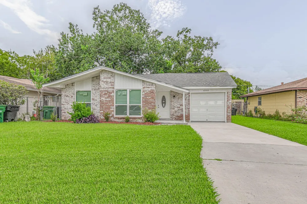 5003 Denoron Drive Houston, TX 77048