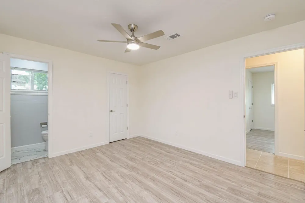 5003 Denoron Drive Houston, TX 77048
