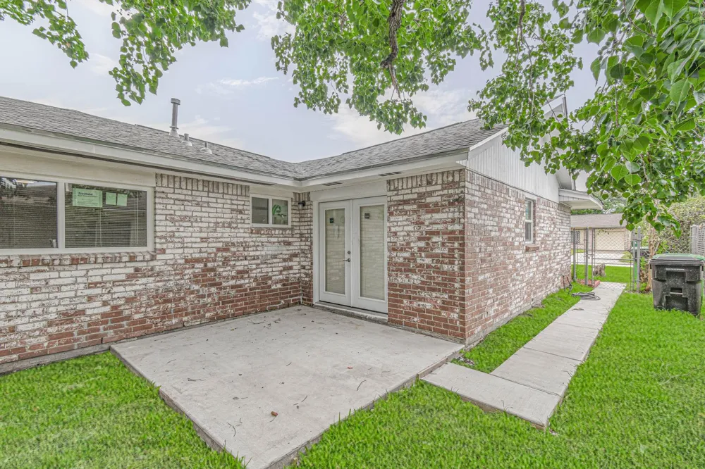 5003 Denoron Drive Houston, TX 77048