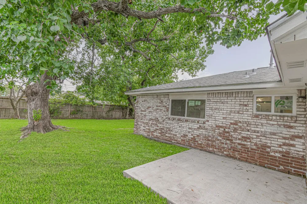 5003 Denoron Drive Houston, TX 77048
