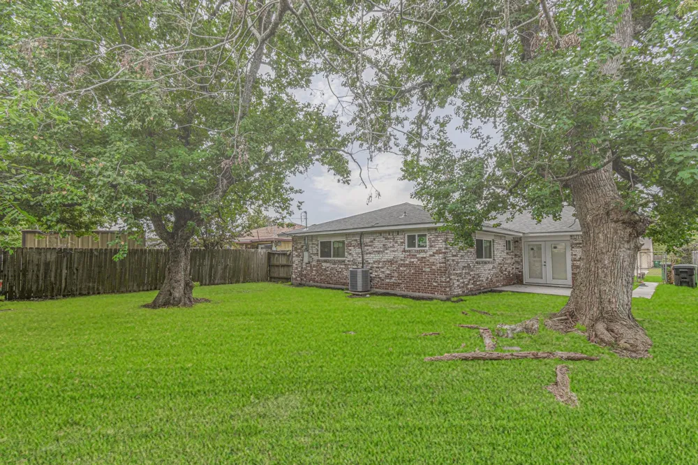 5003 Denoron Drive Houston, TX 77048