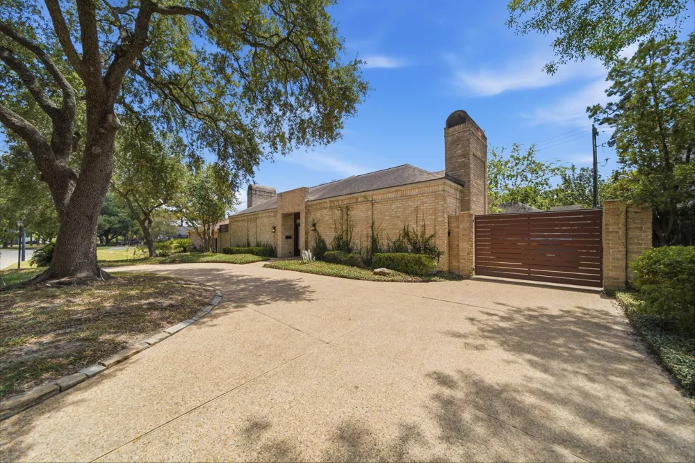 10103 Briar Forest Drive Houston, TX 77042