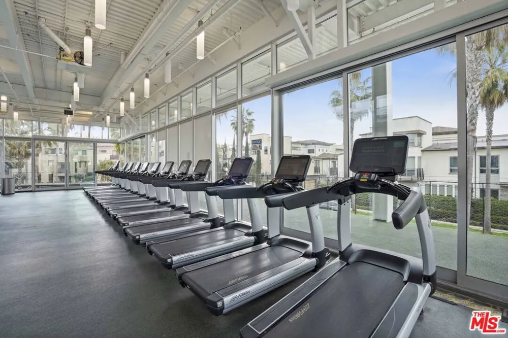 5400 Playa Vista Drive #23 Playa Vista, CA 90094