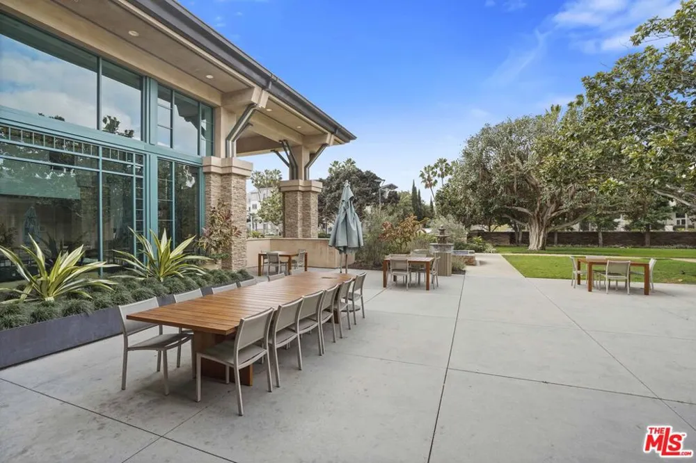 5400 Playa Vista Drive #23 Playa Vista, CA 90094