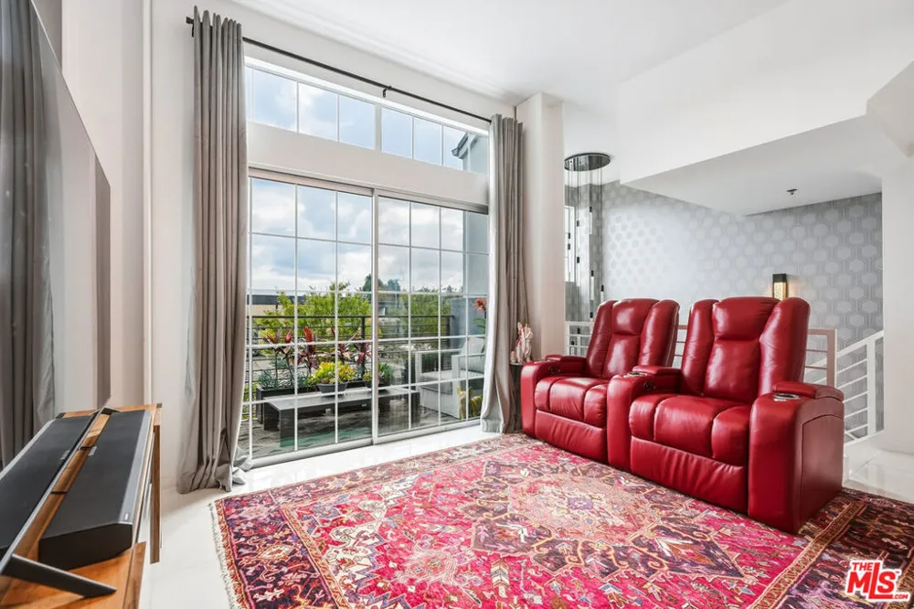 5400 Playa Vista Drive #23 Playa Vista, CA 90094