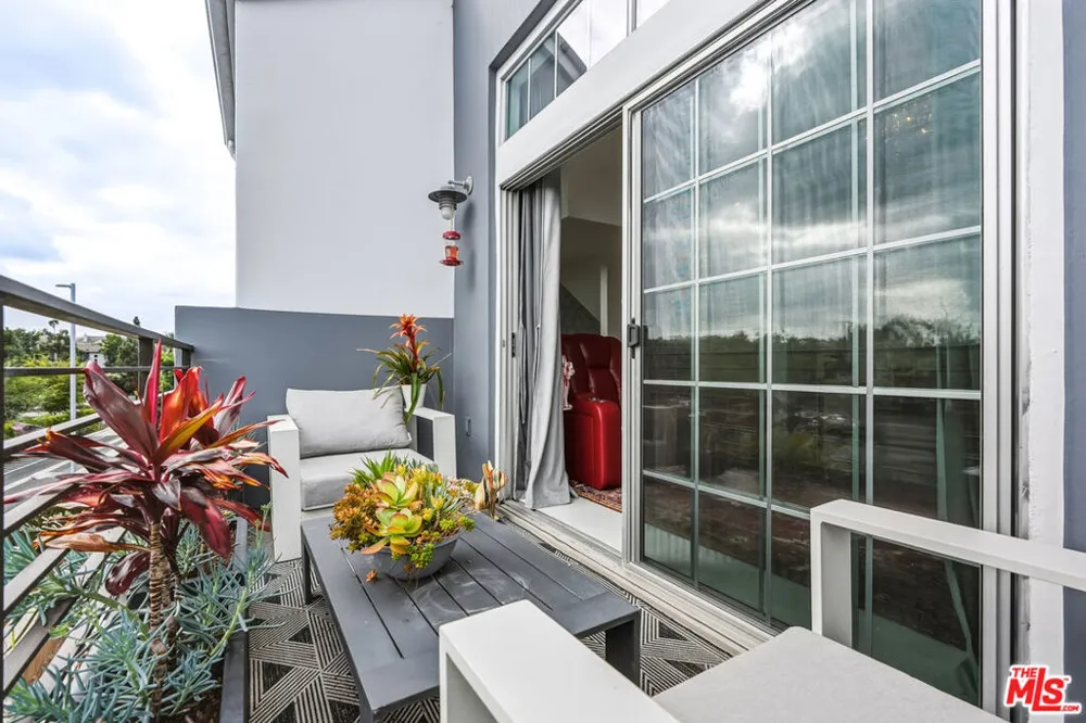 5400 Playa Vista Drive #23 Playa Vista, CA 90094