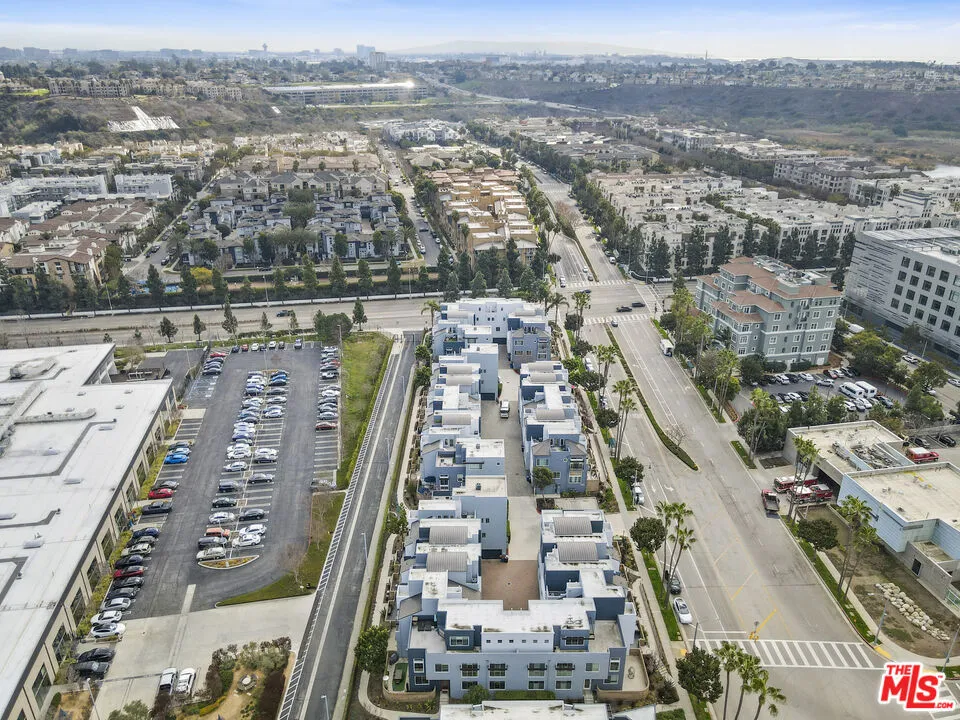 5400 Playa Vista Drive #23 Playa Vista, CA 90094
