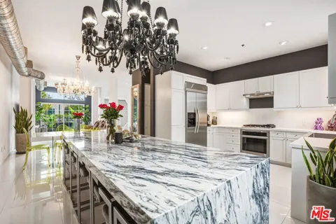 5400 Playa Vista Drive #23