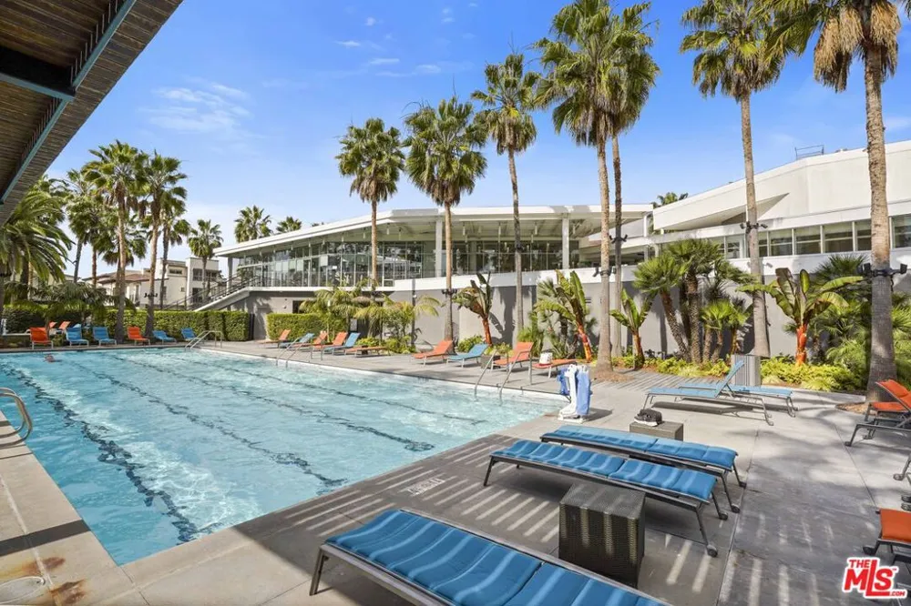 5400 Playa Vista Drive #23 Playa Vista, CA 90094