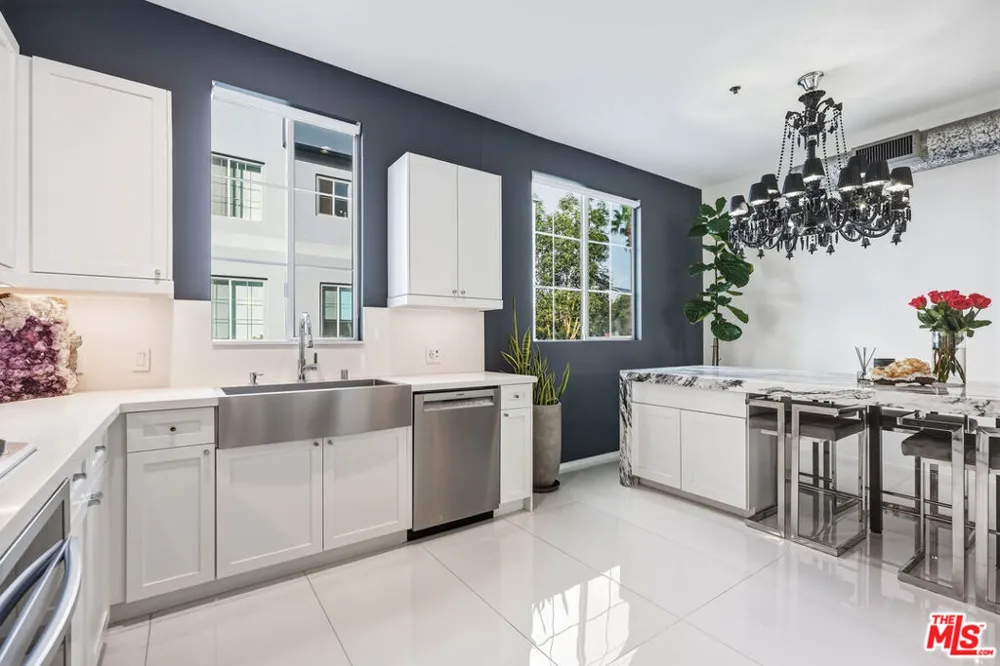 5400 Playa Vista Drive #23 Playa Vista, CA 90094