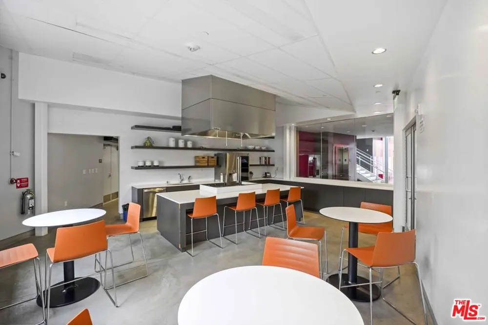 5400 Playa Vista Drive #23 Playa Vista, CA 90094