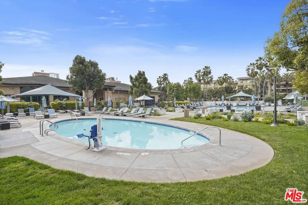 5400 Playa Vista Drive #23 Playa Vista, CA 90094