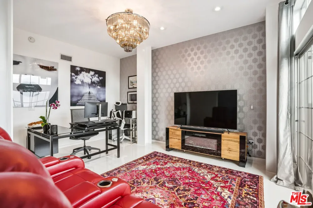 5400 Playa Vista Drive #23 Playa Vista, CA 90094
