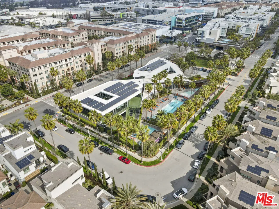 5400 Playa Vista Drive #23 Playa Vista, CA 90094