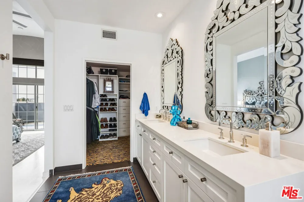 5400 Playa Vista Drive #23 Playa Vista, CA 90094