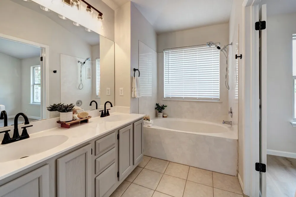 1114 Rolling Ridge Drive Round Rock, TX 78665