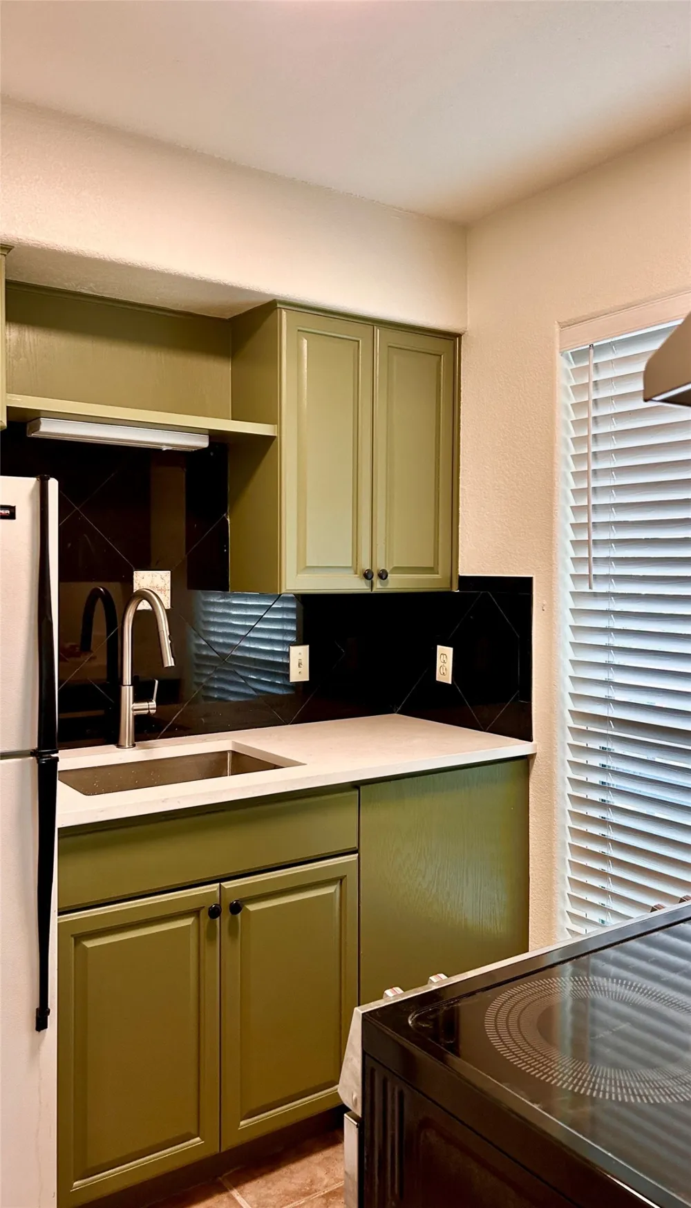 112 W 38TH STREET #202 Austin, TX 78705