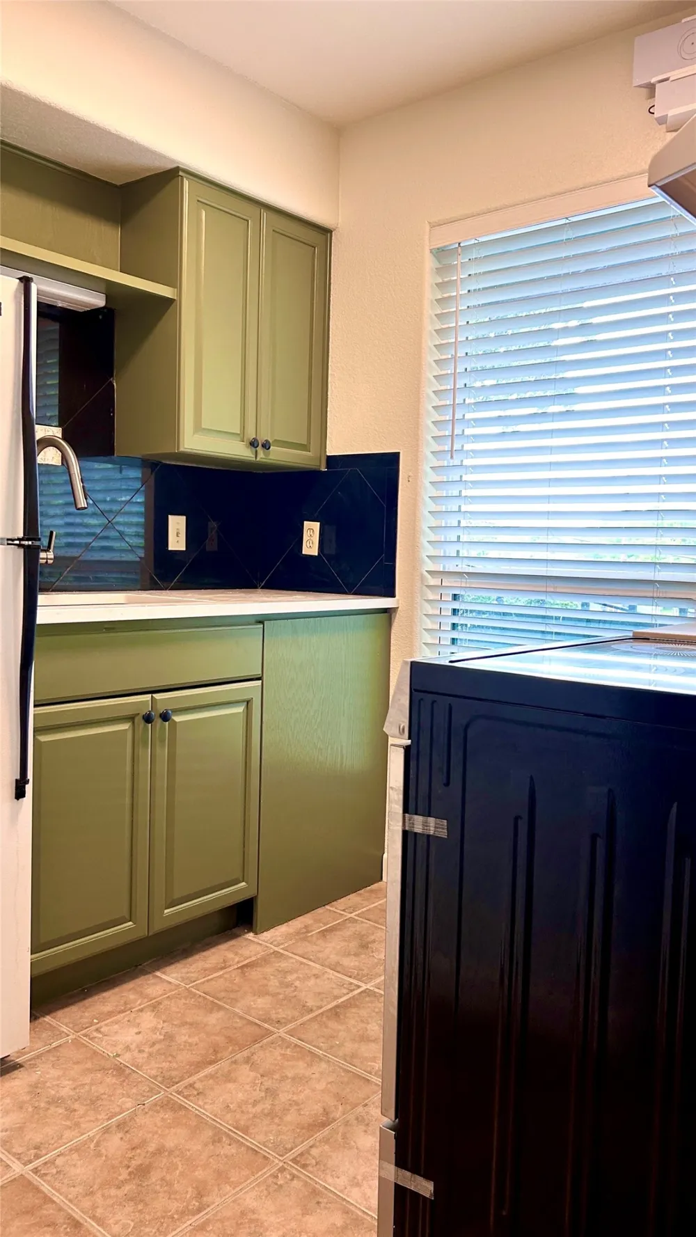 112 W 38TH STREET #202 Austin, TX 78705