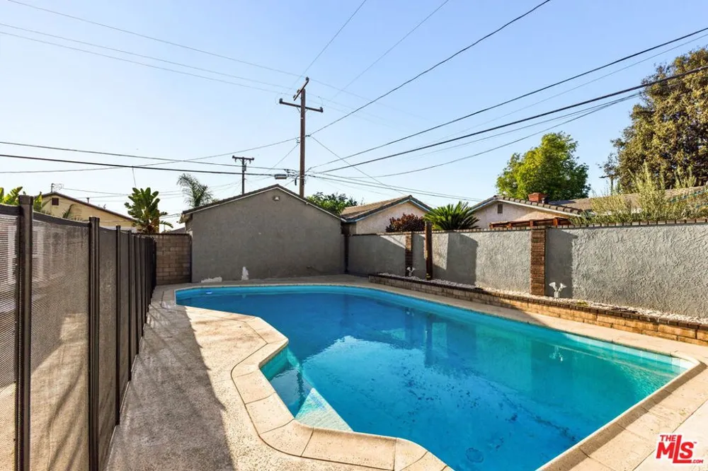 205 E Hurst Street Covina, CA 91723