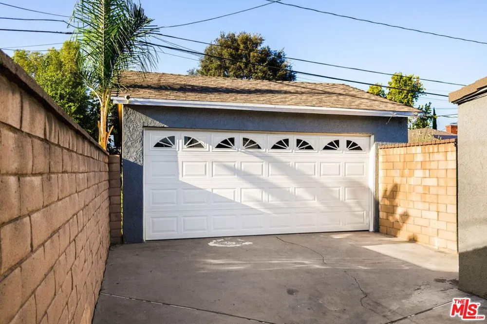 205 E Hurst Street Covina, CA 91723