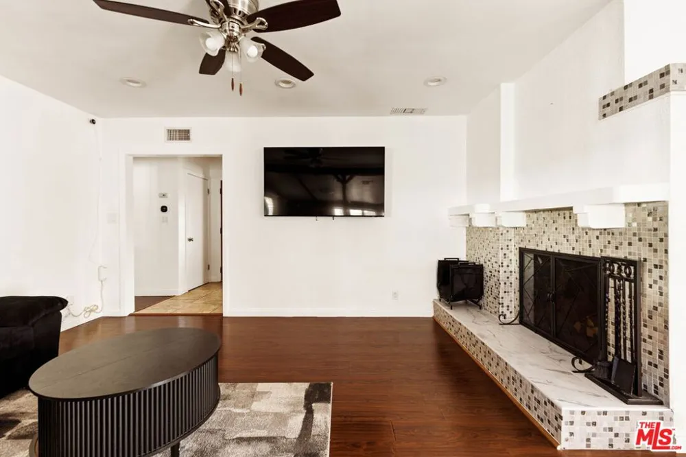 205 E Hurst Street Covina, CA 91723