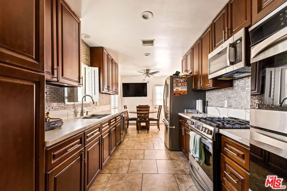 205 E Hurst Street Covina, CA 91723