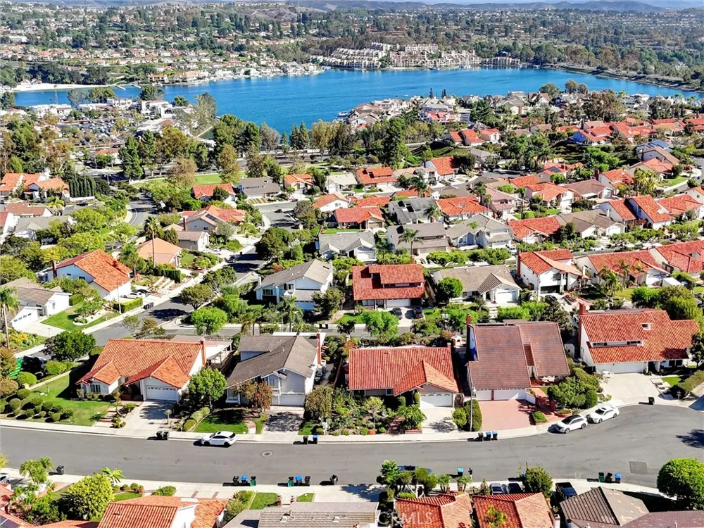 22522 Conil Mission Viejo, CA 92691