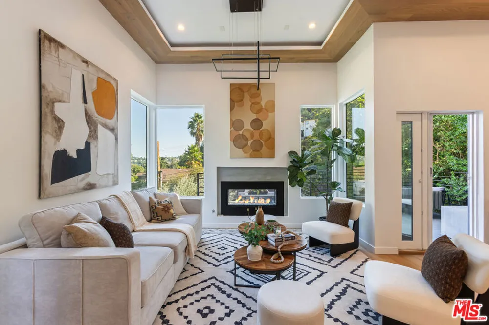 418 Wren Drive Los Angeles, CA 90065