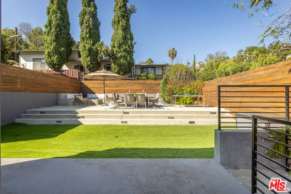 418 Wren Drive Los Angeles, CA 90065