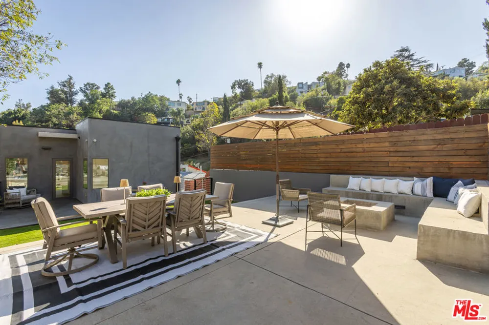 418 Wren Drive Los Angeles, CA 90065