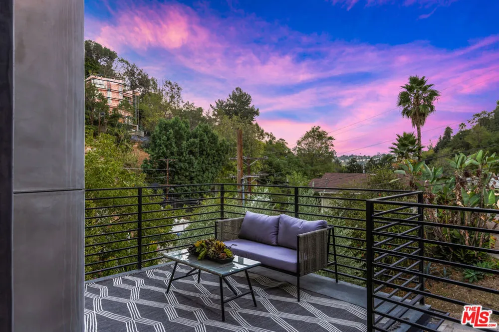 418 Wren Drive Los Angeles, CA 90065