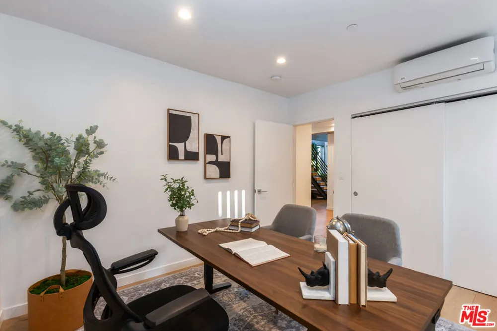 418 Wren Drive Los Angeles, CA 90065