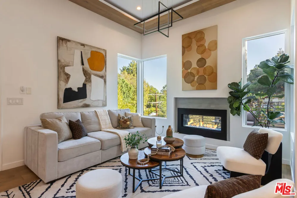 418 Wren Drive Los Angeles, CA 90065