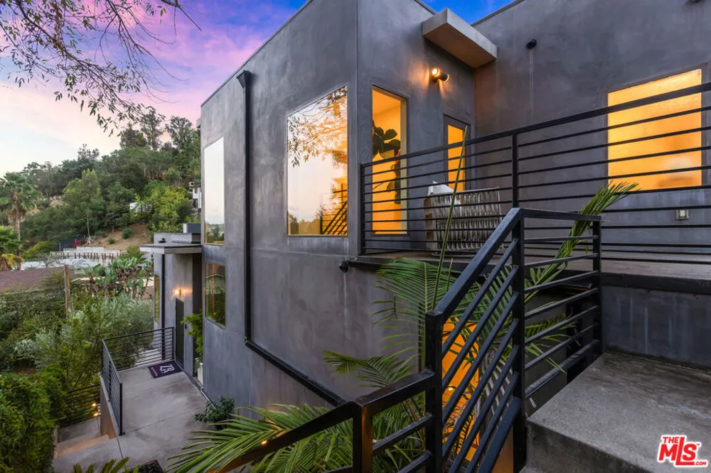 418 Wren Drive Los Angeles, CA 90065