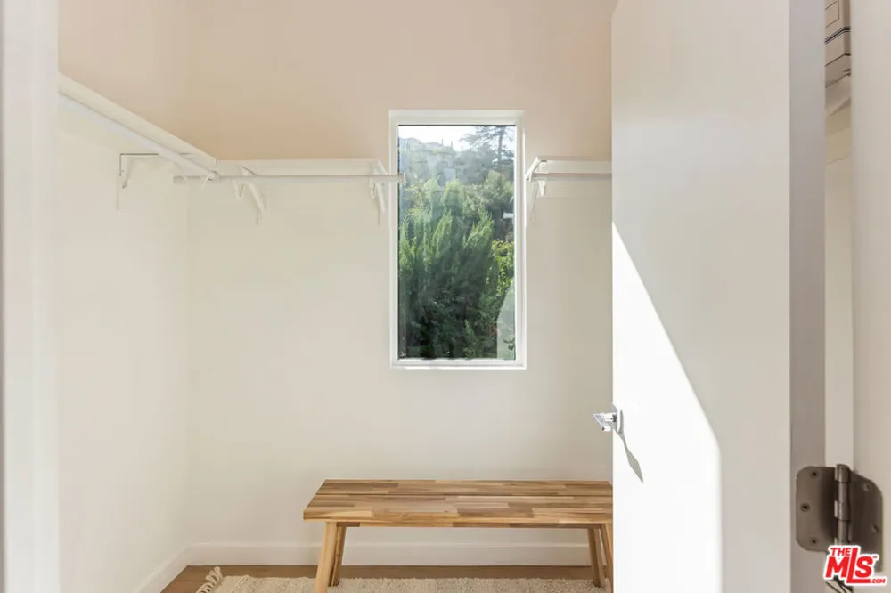 418 Wren Drive Los Angeles, CA 90065