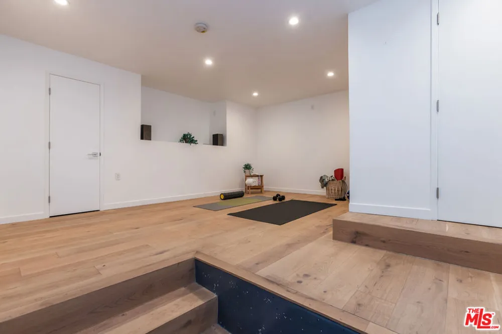 418 Wren Drive Los Angeles, CA 90065