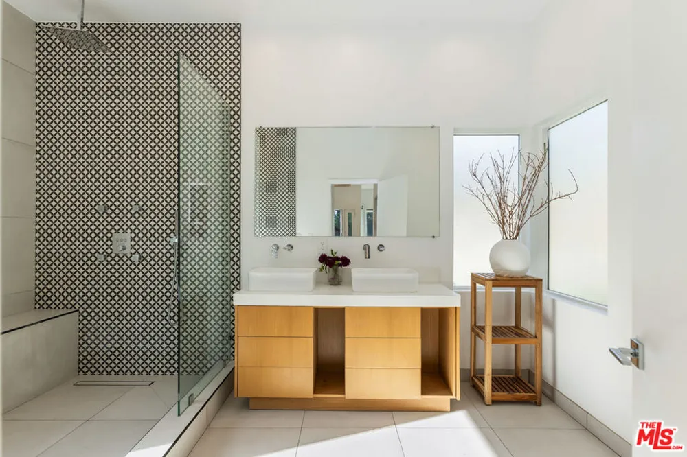 418 Wren Drive Los Angeles, CA 90065