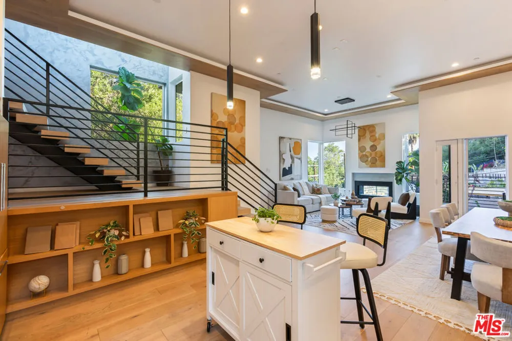418 Wren Drive Los Angeles, CA 90065