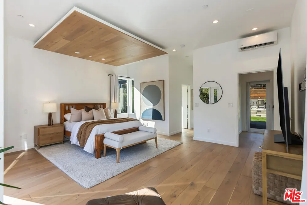 418 Wren Drive Los Angeles, CA 90065