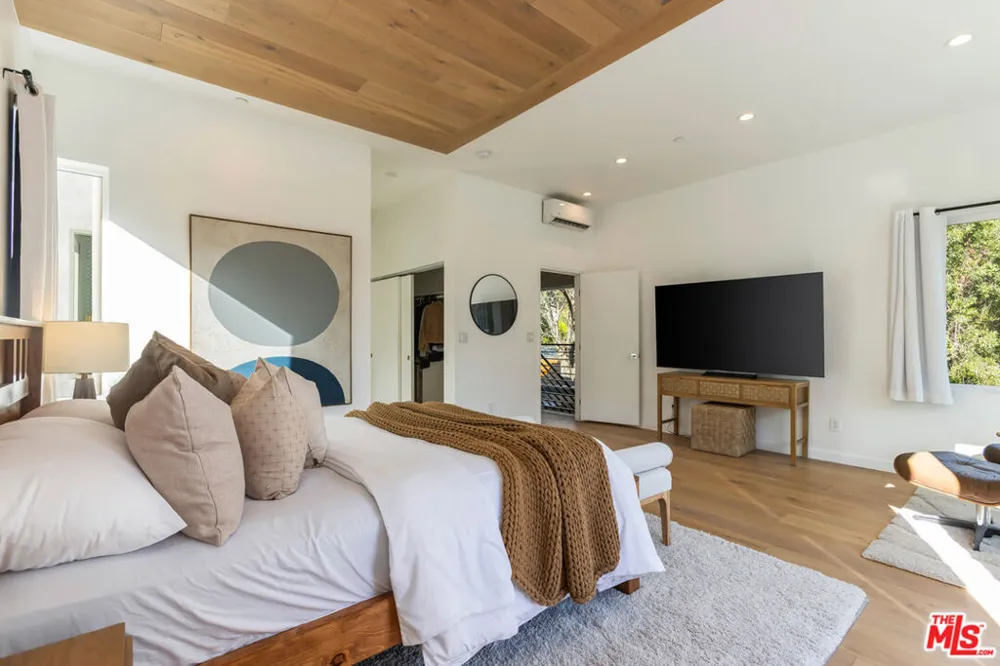 418 Wren Drive Los Angeles, CA 90065