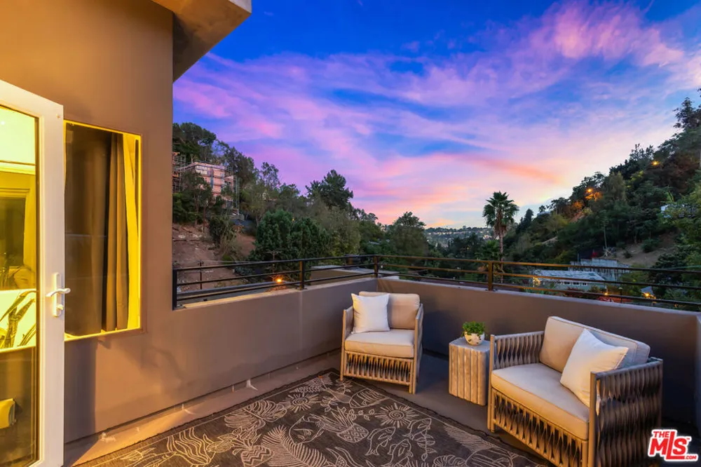 418 Wren Drive Los Angeles, CA 90065