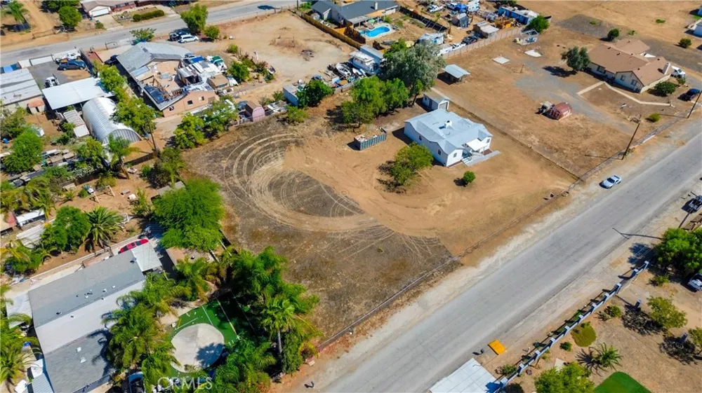 20368 Bailly Perris, CA 92570